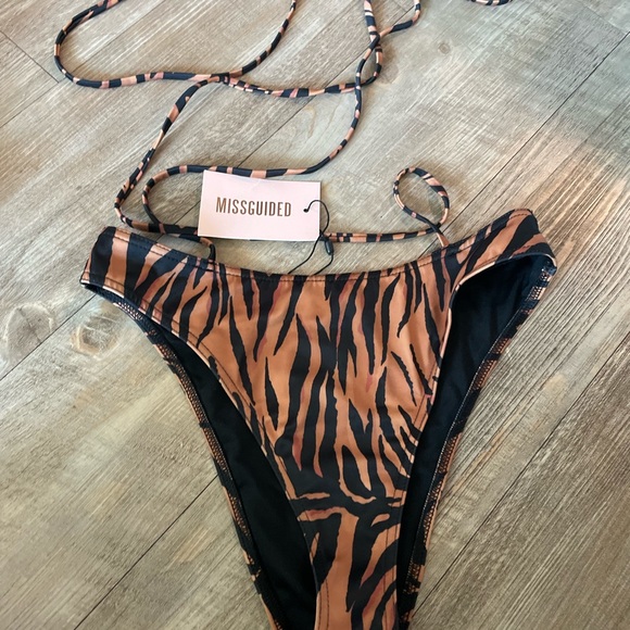 Brown tiger stripe bikini set - Picture 4 of 4